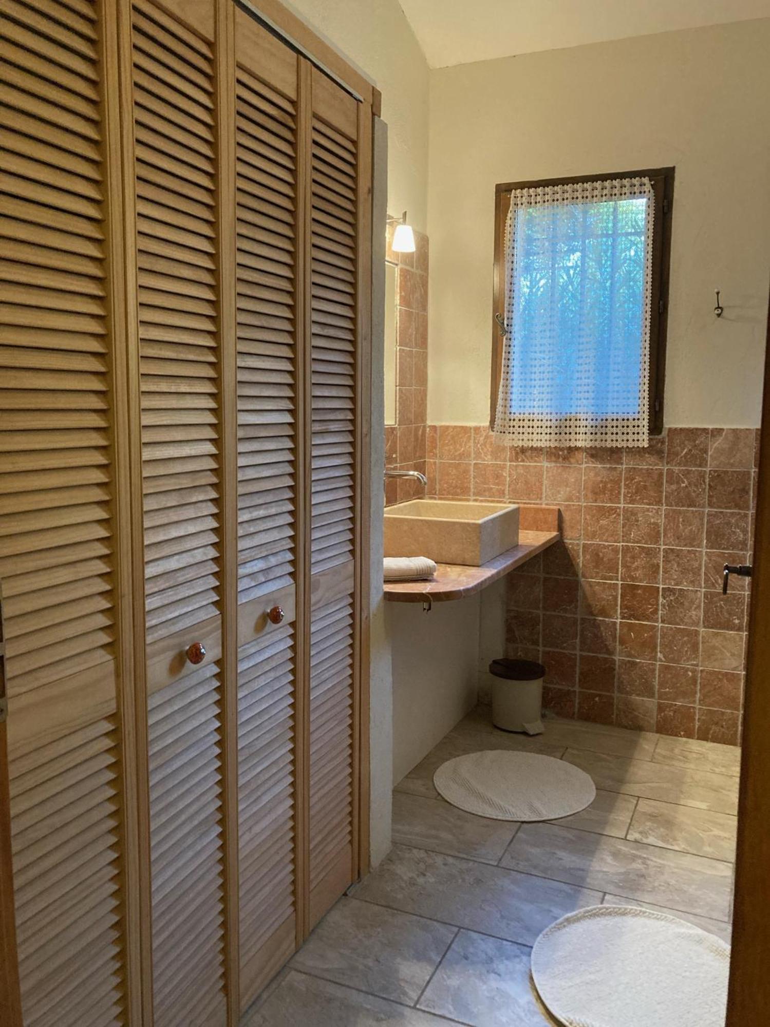 La Petite Garrigue Villa Merindol Exterior photo