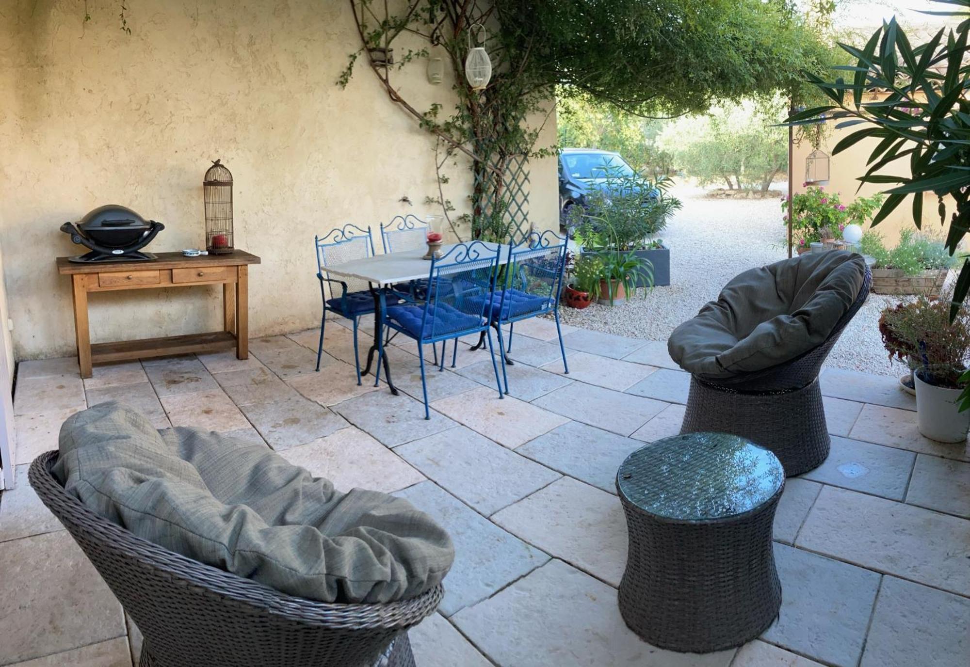 La Petite Garrigue Villa Merindol Exterior photo