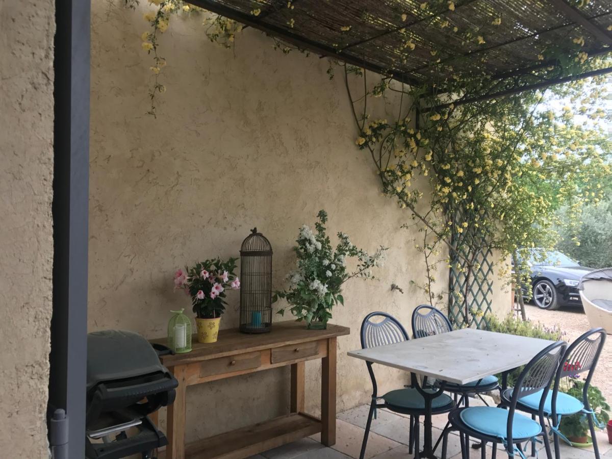La Petite Garrigue Villa Merindol Exterior photo